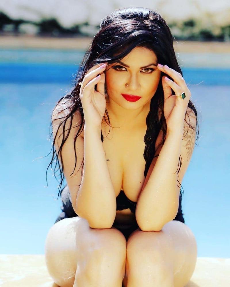 25P Indian Model (Aabha Paul - 2)