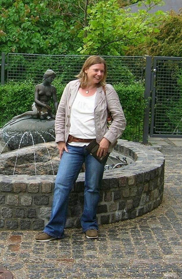 25P Eve Vickers, exposed slut wife