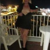 25P UK Married Slut Eve Vickers works in York UK
