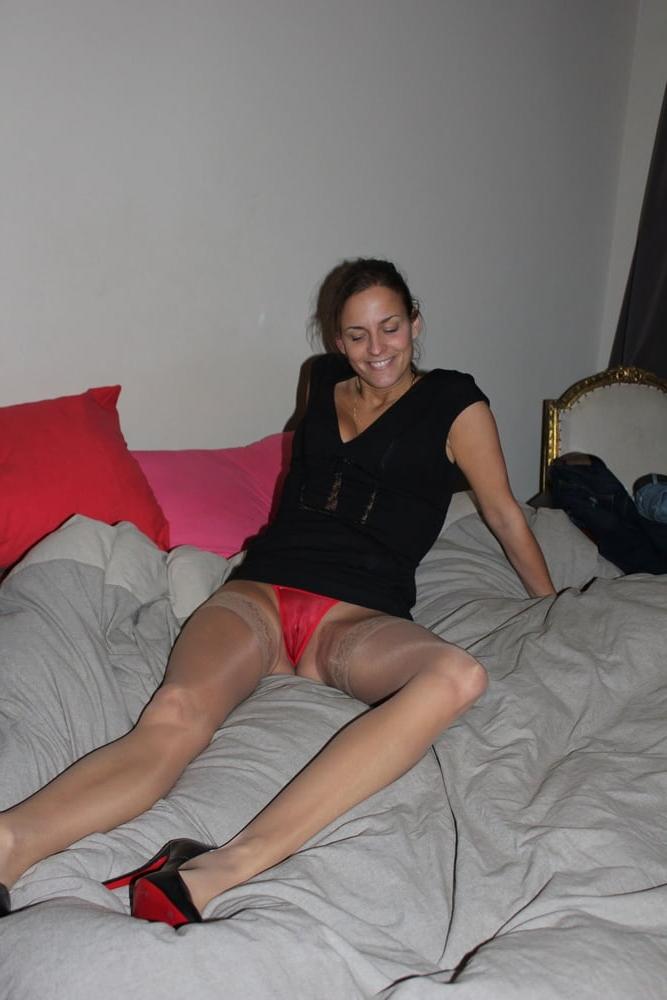 25P Hot brunette wife