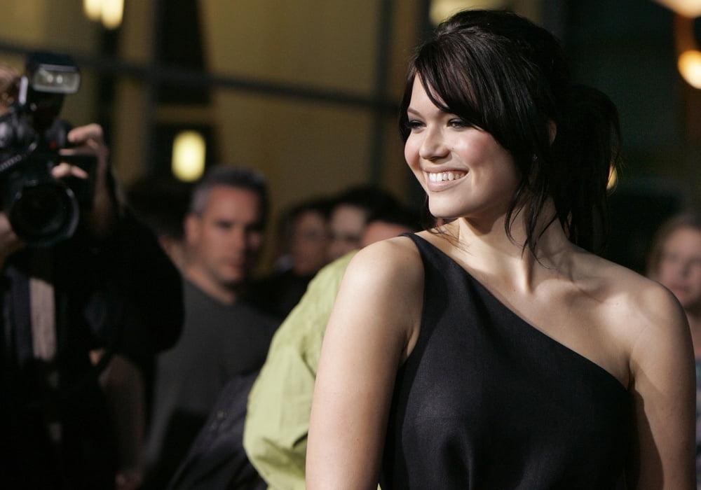 19P Mandy Moore - American Dreamz Premiere (11 April 2006)
