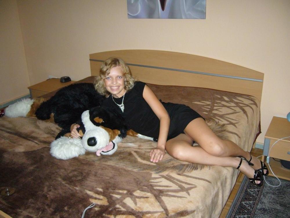 25P ReUp NN Teens in Heels and Boots 38