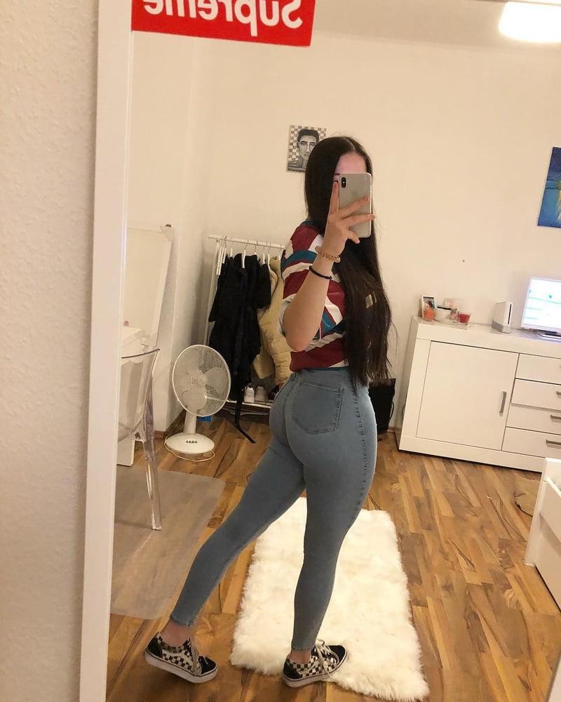 25P Amazing sexy teen girl with hot big ass