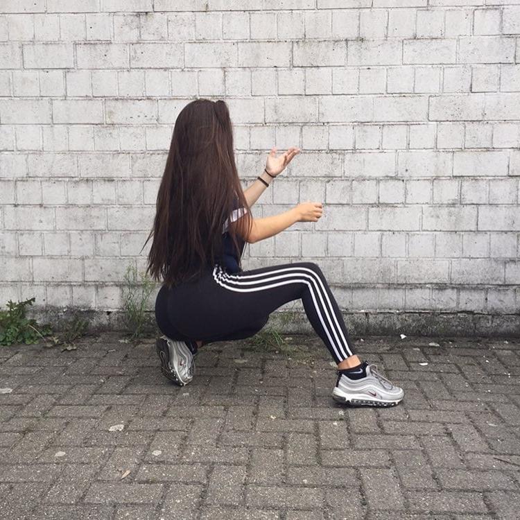 25P Amazing sexy teen girl with hot big ass
