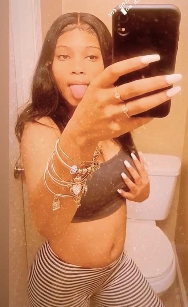 25P Slutty Ebony Teen! (What would you do to her?) Comment!