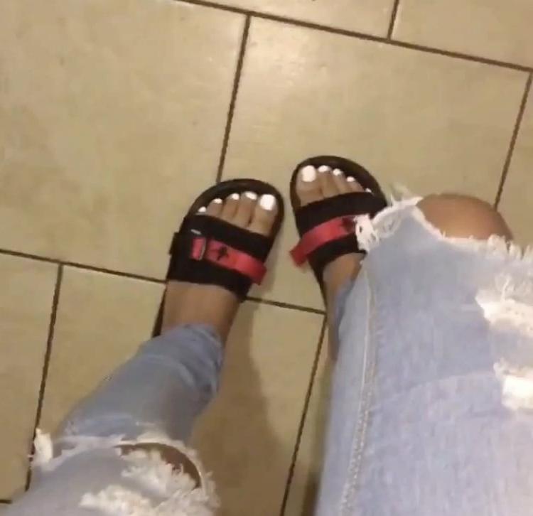 25P Slutty Ebony Teen! (What would you do to her?) Comment!