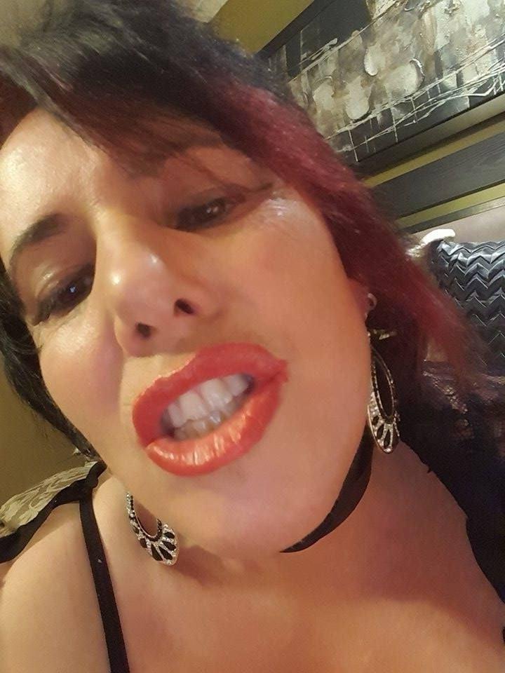 25P Rachel exposed wife