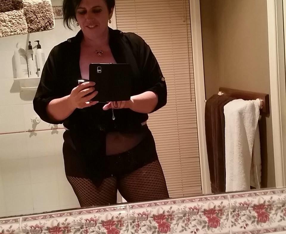 25P Rachel exposed wife