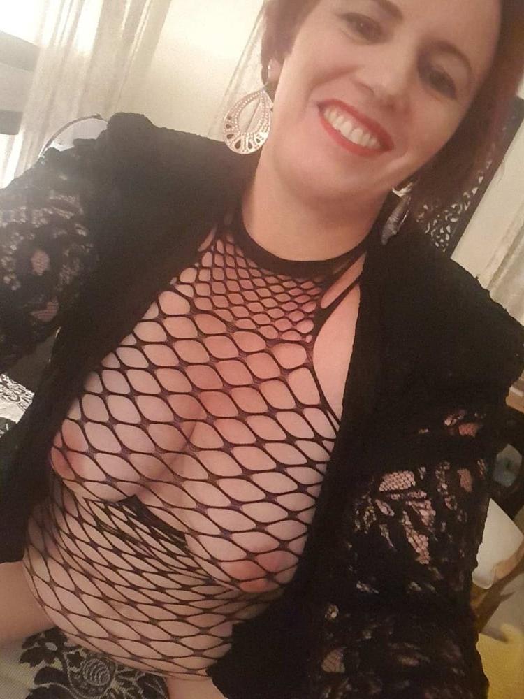 25P Rachel exposed wife