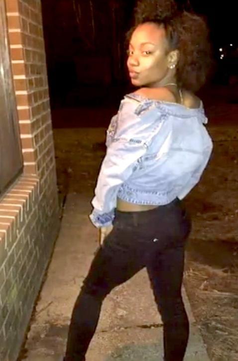 25P Slutty Ebony Teen! #4 (Comment what you would do to her)
