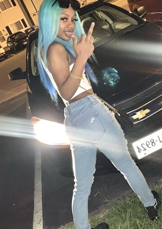 25P Slutty Ebony Teen! #4 (Comment what you would do to her)