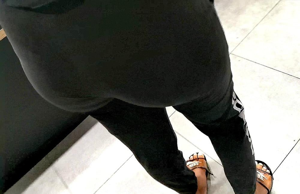 25P Voyeur August 2020 Big Ass