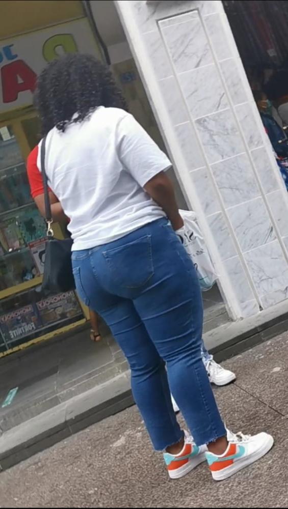 25P Voyeur August 2020 Big Ass