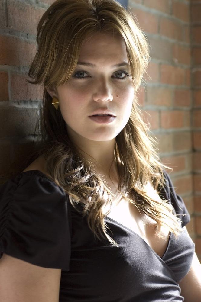 19P Mandy Moore - Jim Cooper Photoshoot (2007)