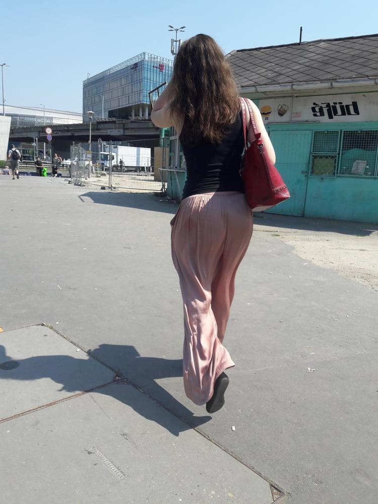 25P Teenie big ass