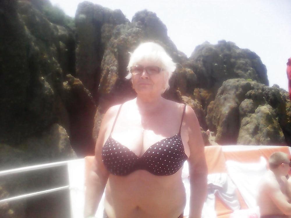 23P My crazy aunt