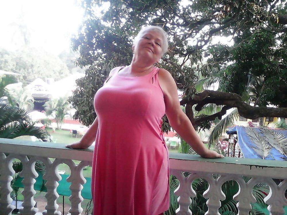 23P My crazy aunt