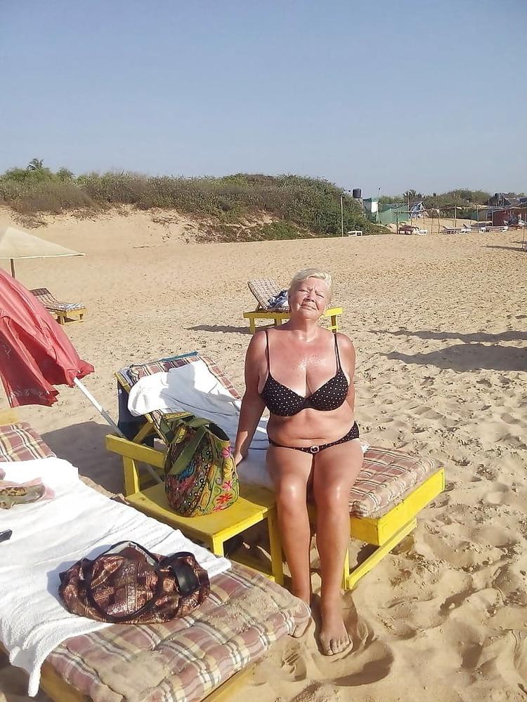 23P My crazy aunt