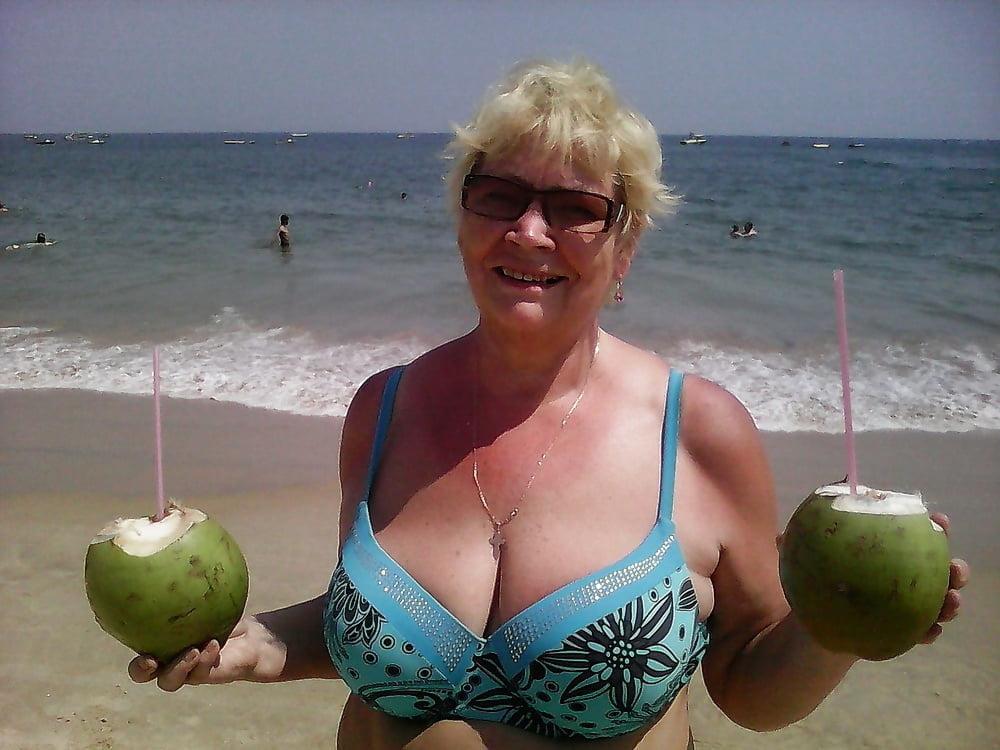 23P My crazy aunt