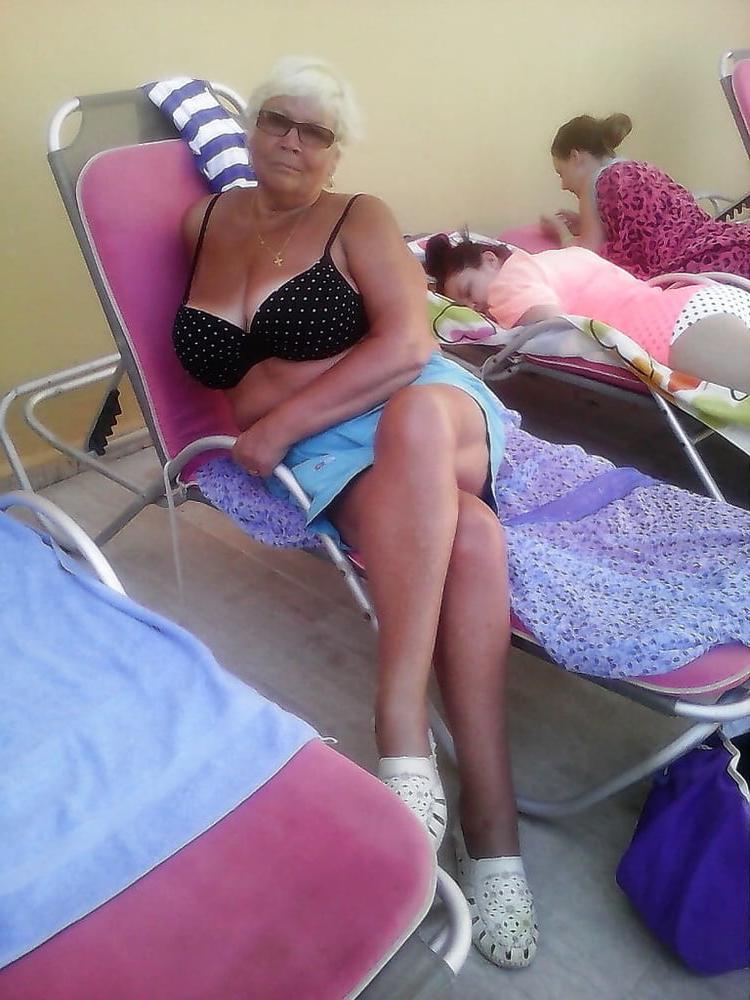 23P My crazy aunt