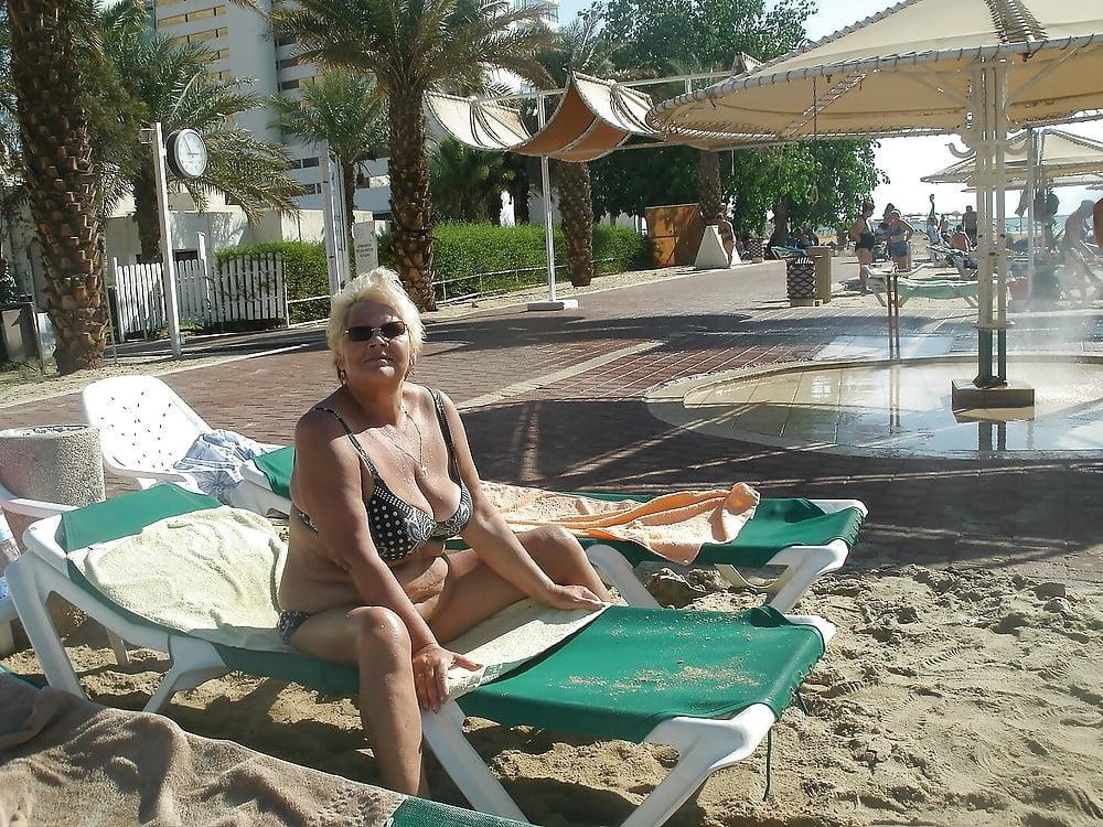 23P My crazy aunt