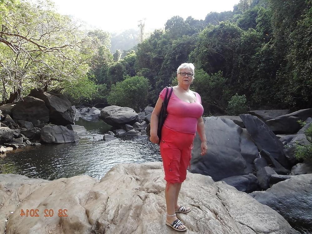 23P My crazy aunt