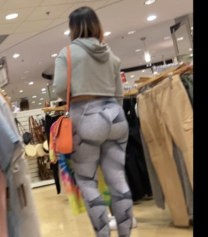 6P nice Latina big ass candid