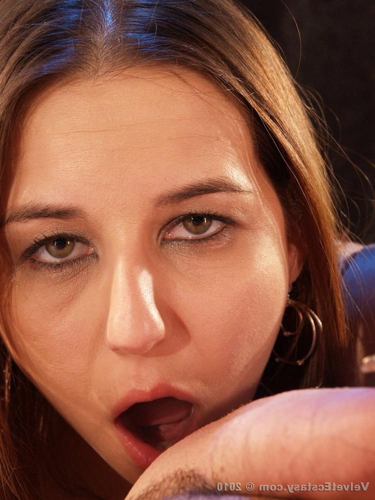 25P Lexxxi Lockhart Smoking Blowjob
