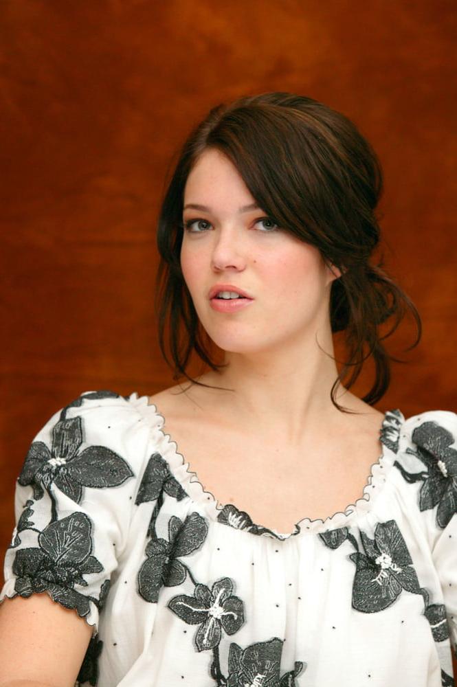 25P Mandy Moore - American Dreamz Press Conference (16 Mar 2006)