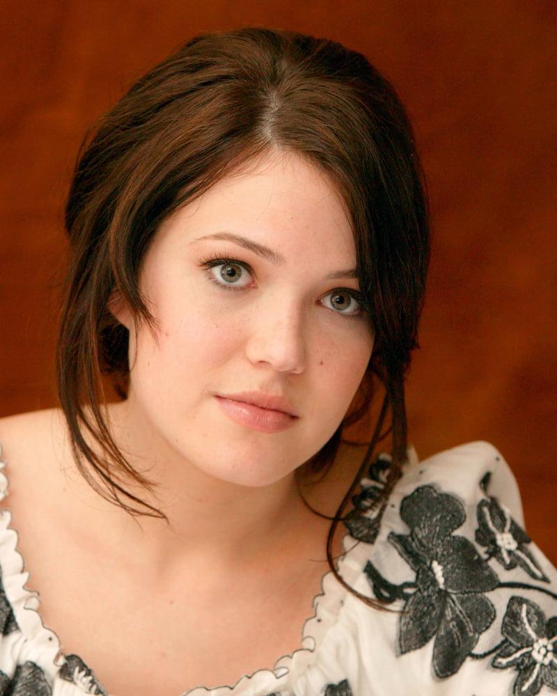 25P Mandy Moore - American Dreamz Press Conference (16 Mar 2006)