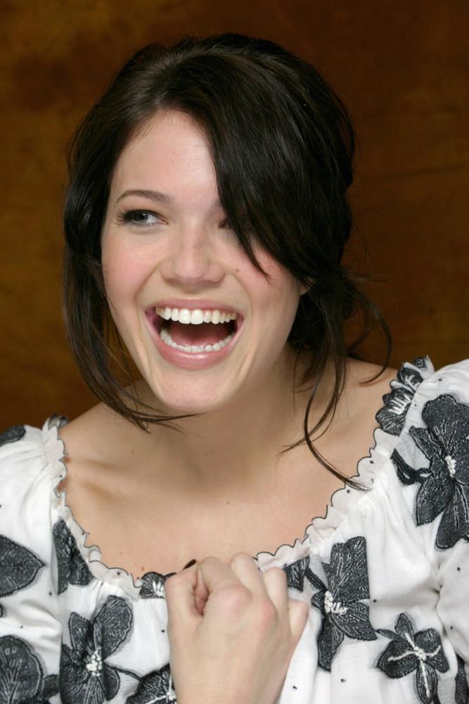 25P Mandy Moore - American Dreamz Press Conference (16 Mar 2006)