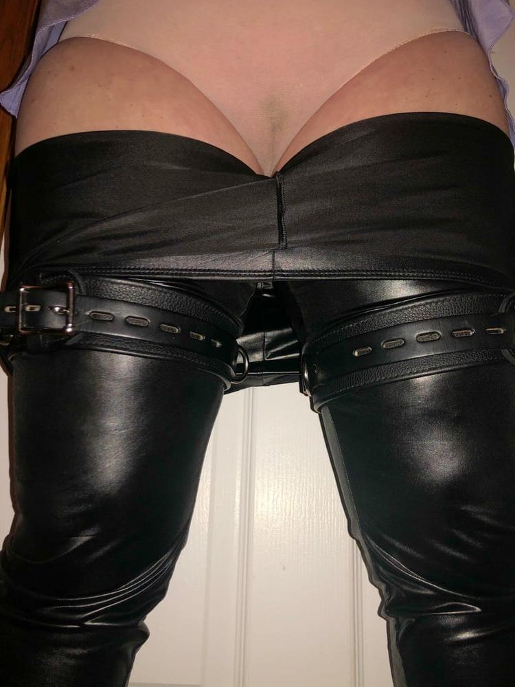 25P Wife Shiny Black &amp; Silver Bondage