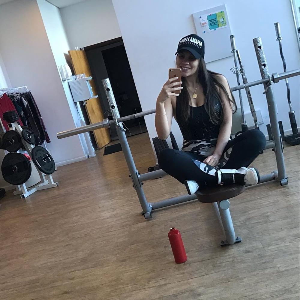 25P Rivania Hot Brunette Big Ass Latina Amateur Model