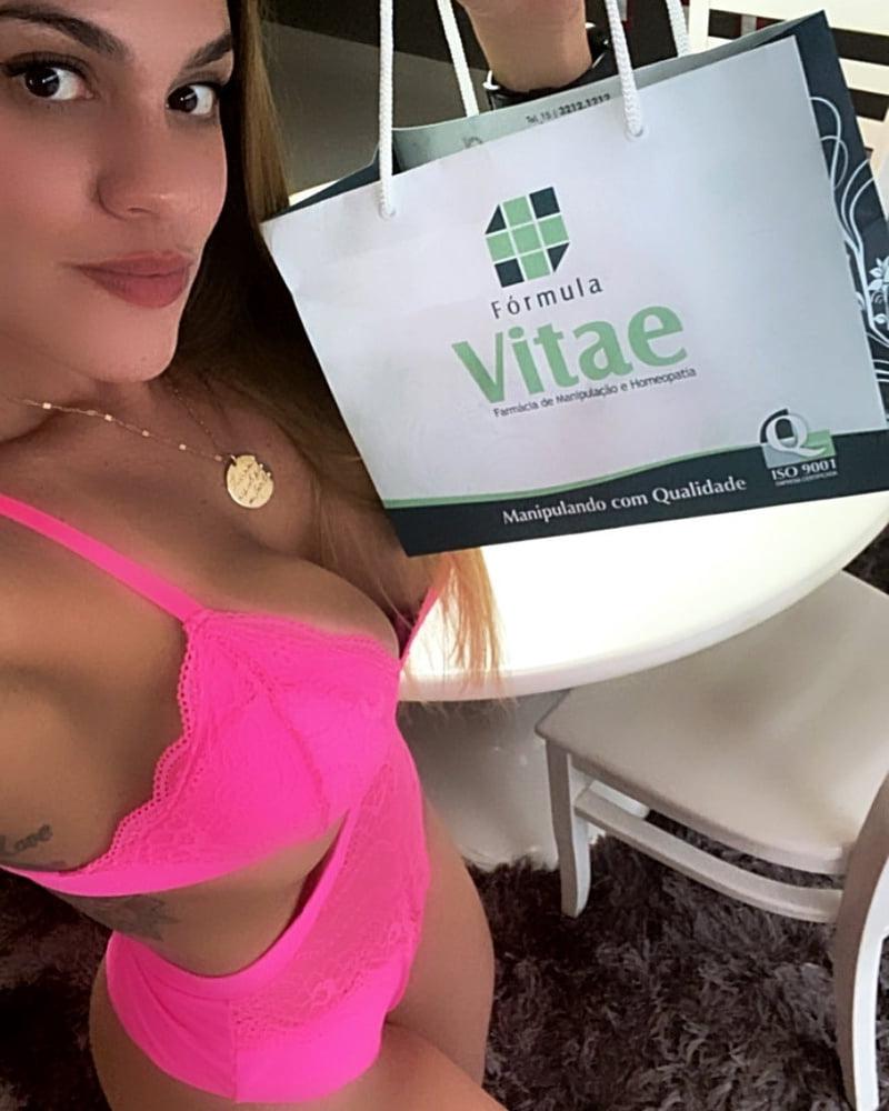 25P Rivania Hot Brunette Big Ass Latina Amateur Model