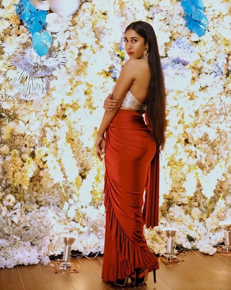 25P Hot Indian Instagram Models
