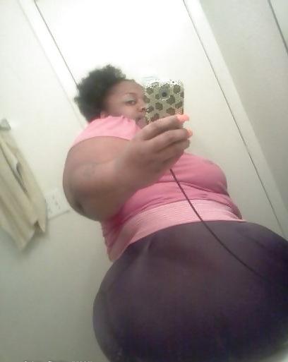 8P Pics to My I-Phone (BIGG Freak)