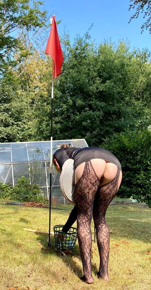 10P My wife 40 In the garden