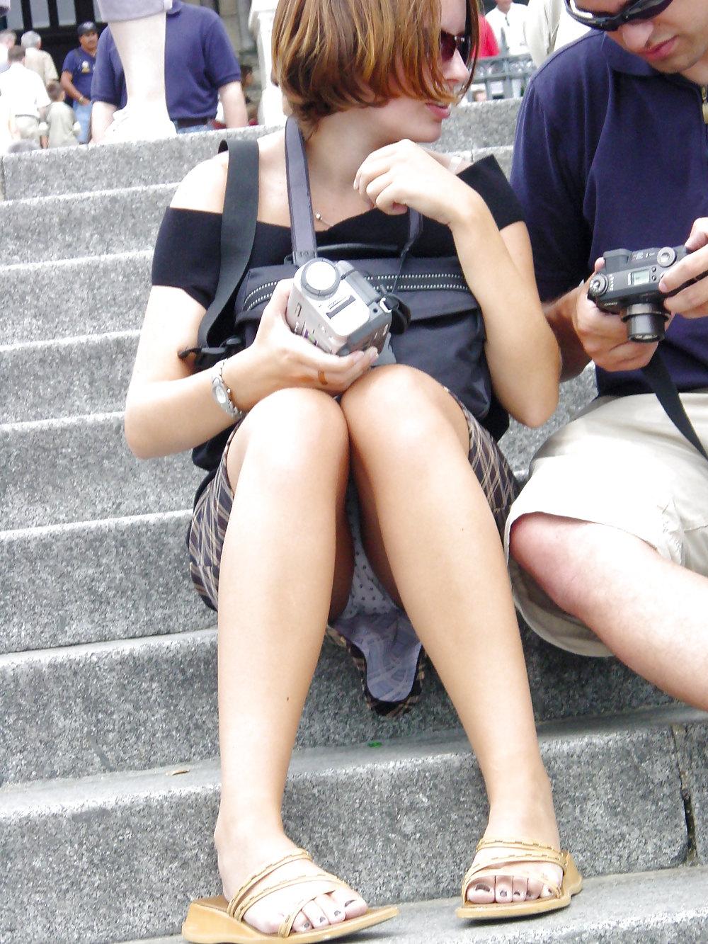 25P Upskirt Caught On Camera With A Camera