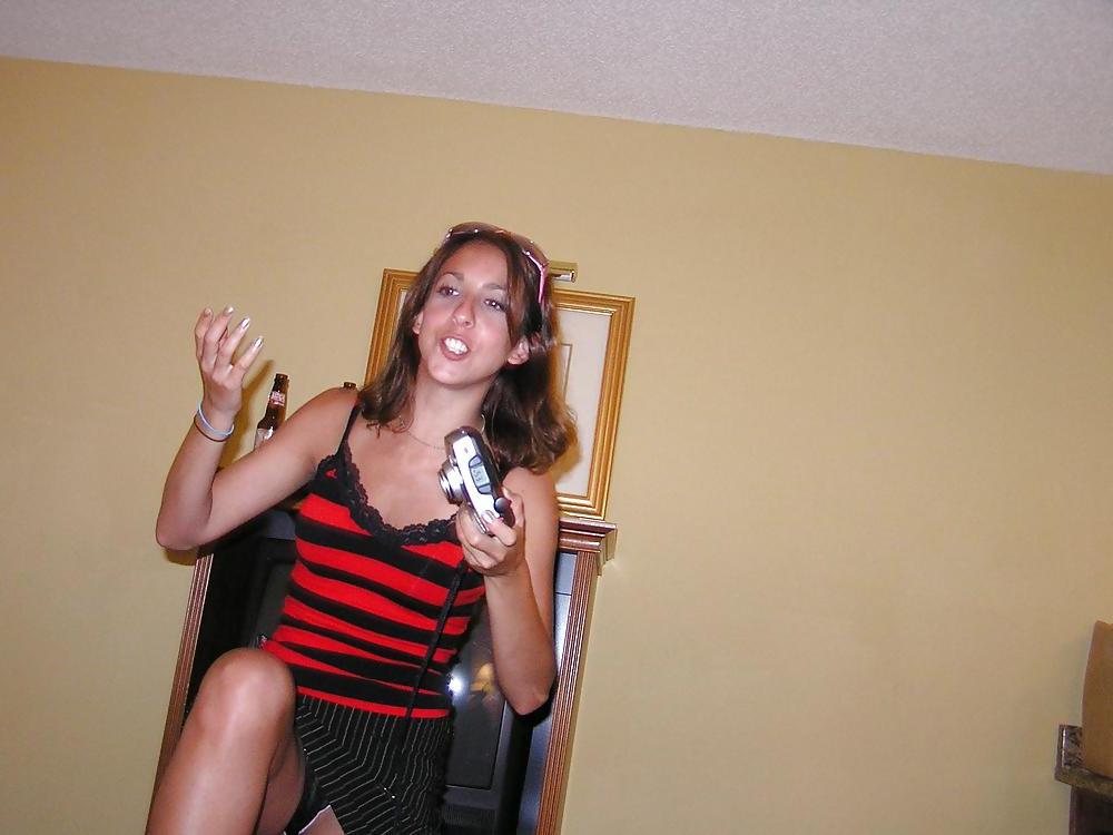 25P Upskirt Caught On Camera With A Camera