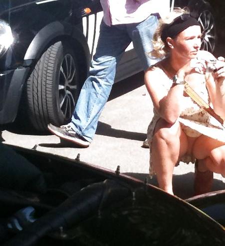 25P Upskirt Caught On Camera With A Camera