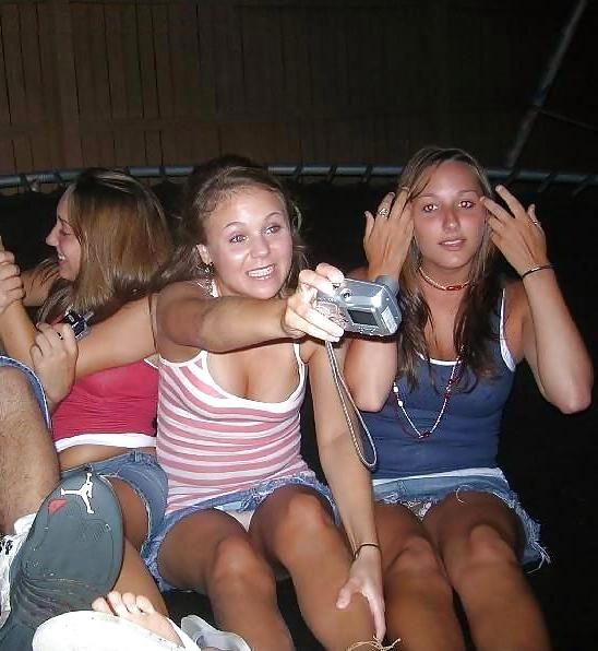 25P Upskirt Caught On Camera With A Camera