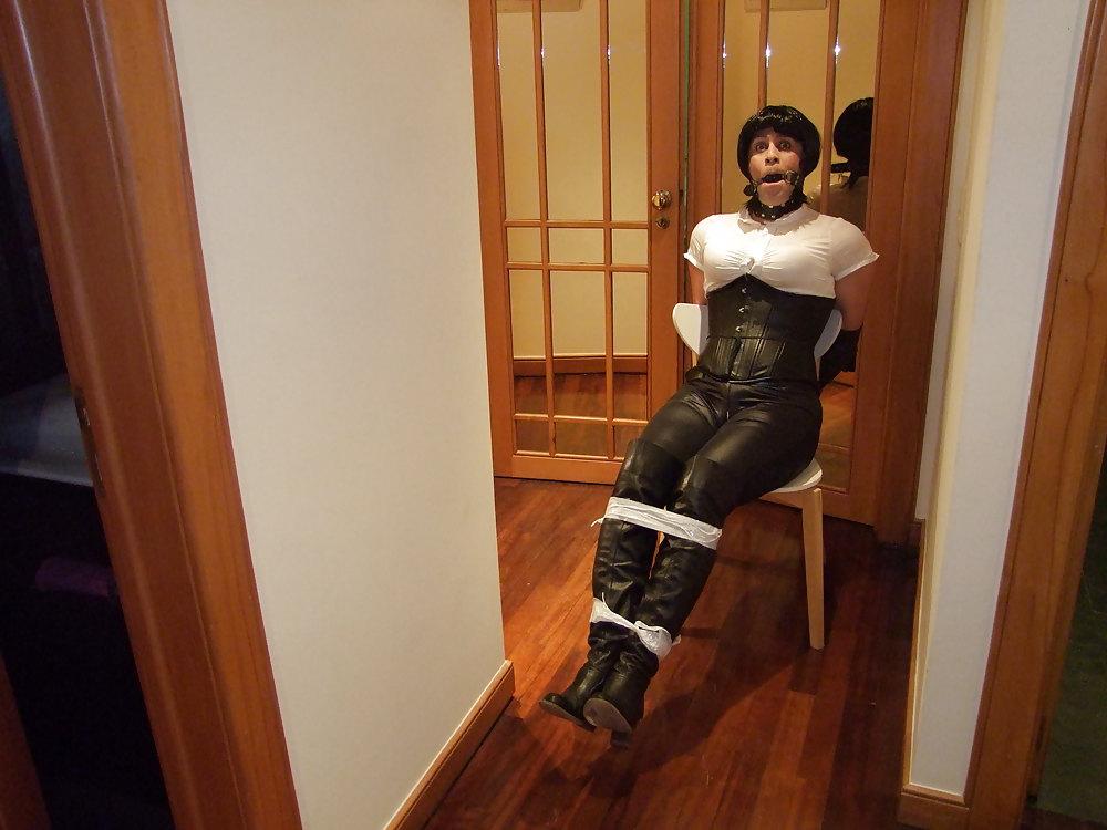 10P Bondage tgirl