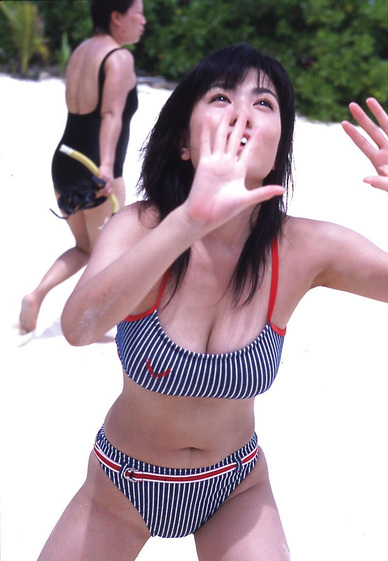 25P Japanese Bikini Babes-Nonami Takizawa (4)
