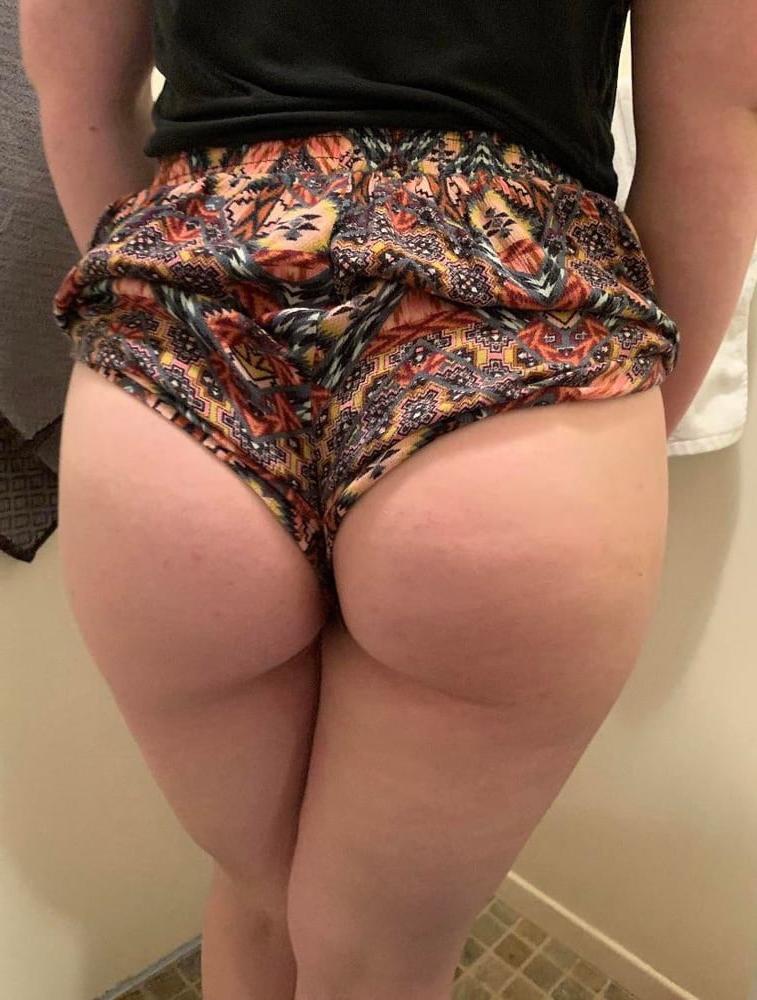 25P Thick Curvy Swinger MILF Big Ass &amp; Meaty Cum Covered Cunt