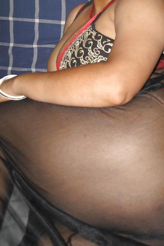 25P Indian house wife
