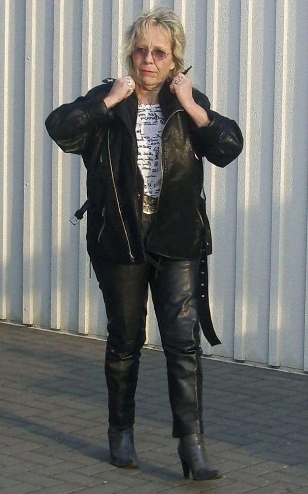 25P Bonus boots 26