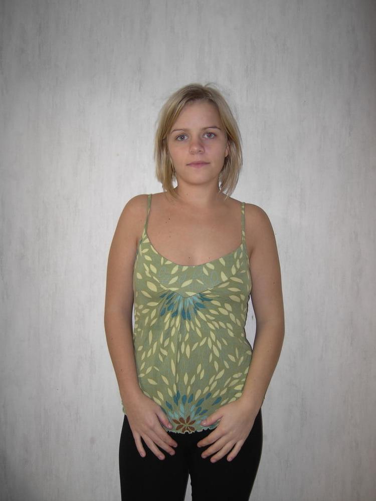 25P Sexy Amateur Wife