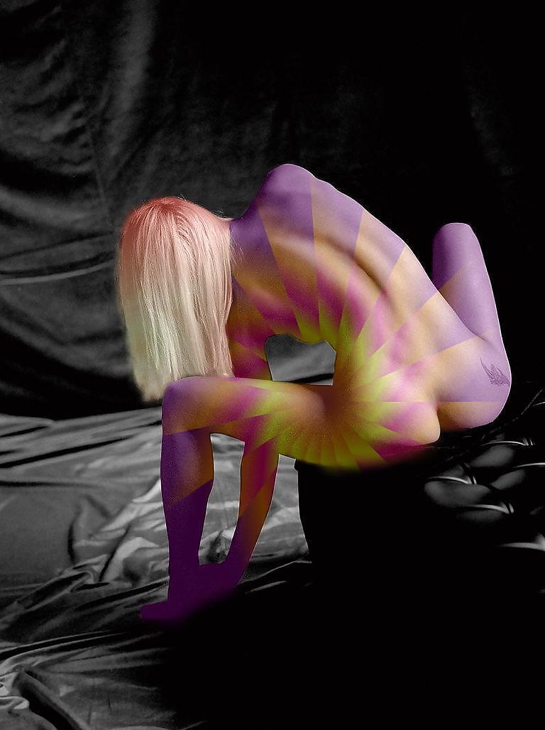 20P Psychedelic Babes : by Erotic 7