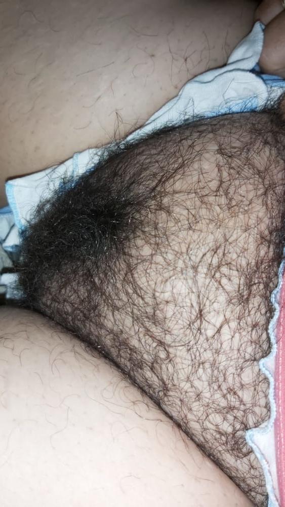 25P Wife big bush hairy