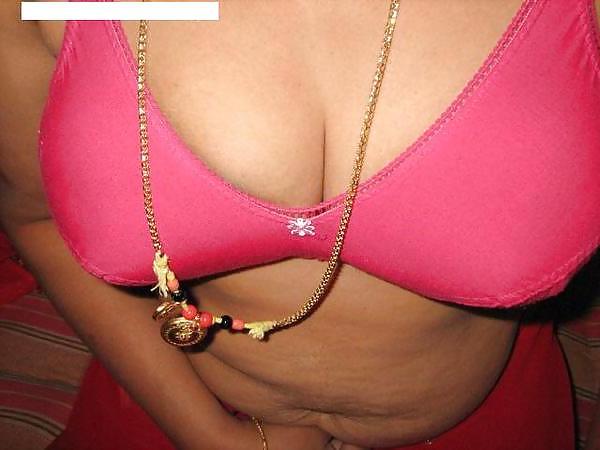 22P Indian aunties 
